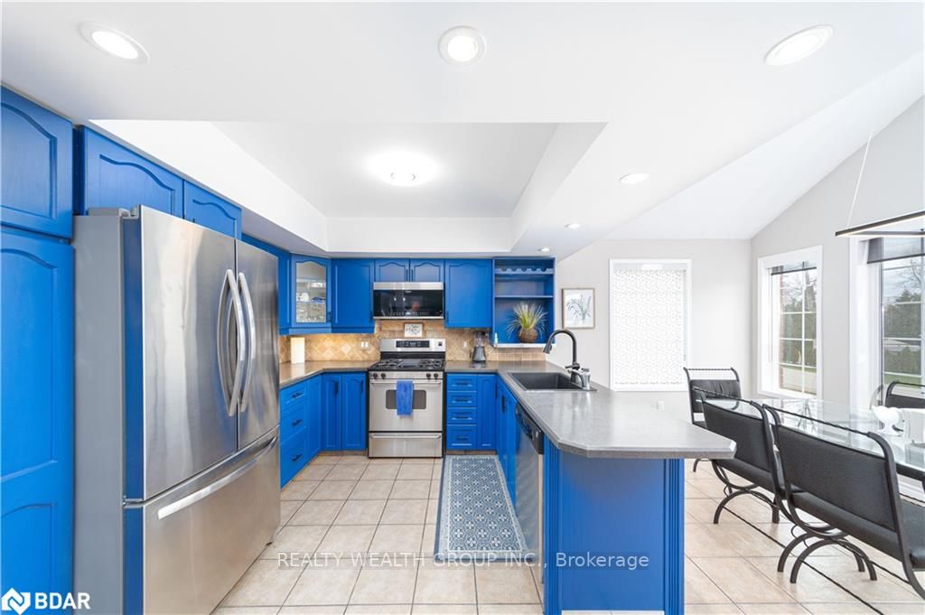 2282 Crystal Beach Rd