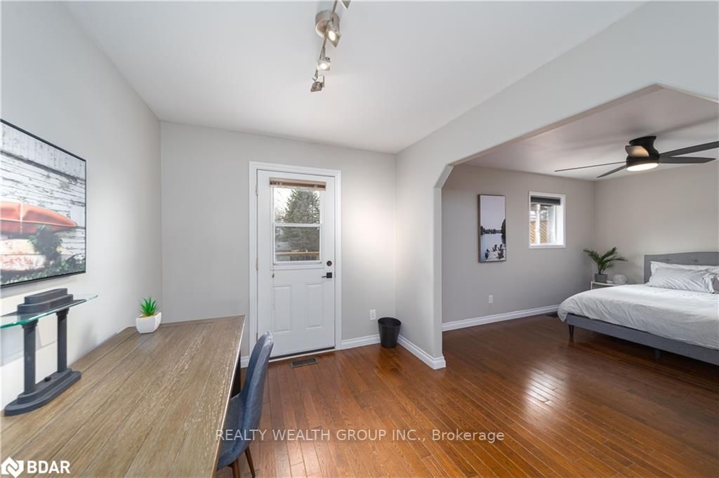 2282 Crystal Beach Rd