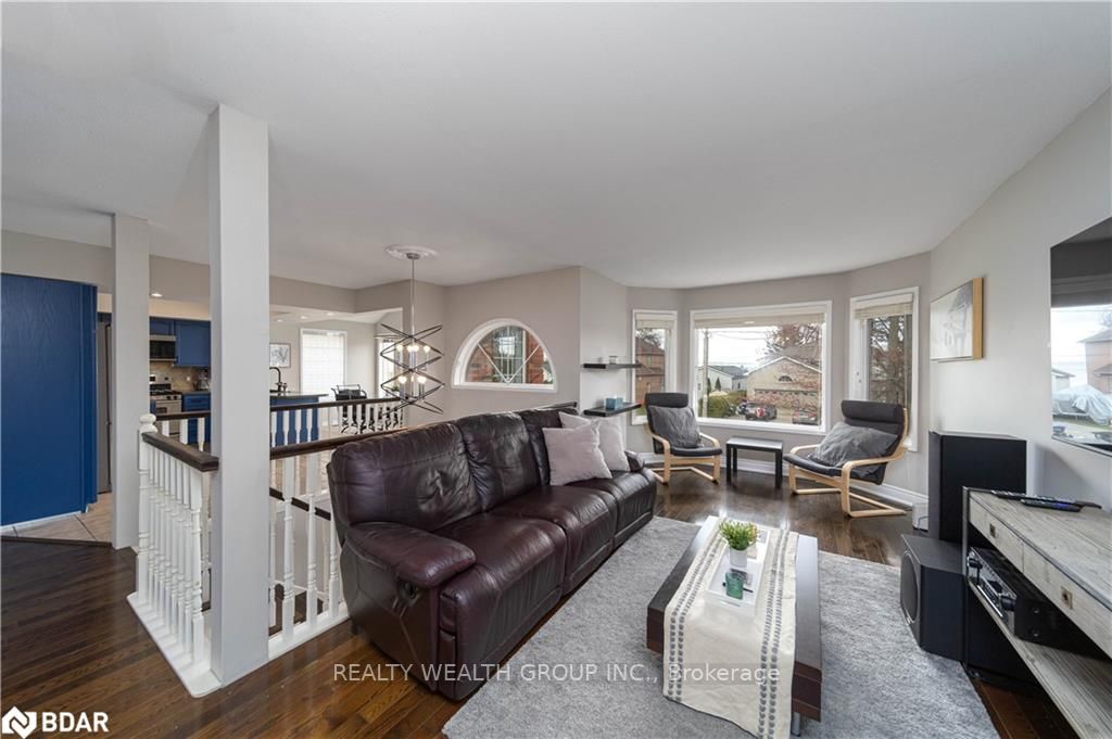 2282 Crystal Beach Rd
