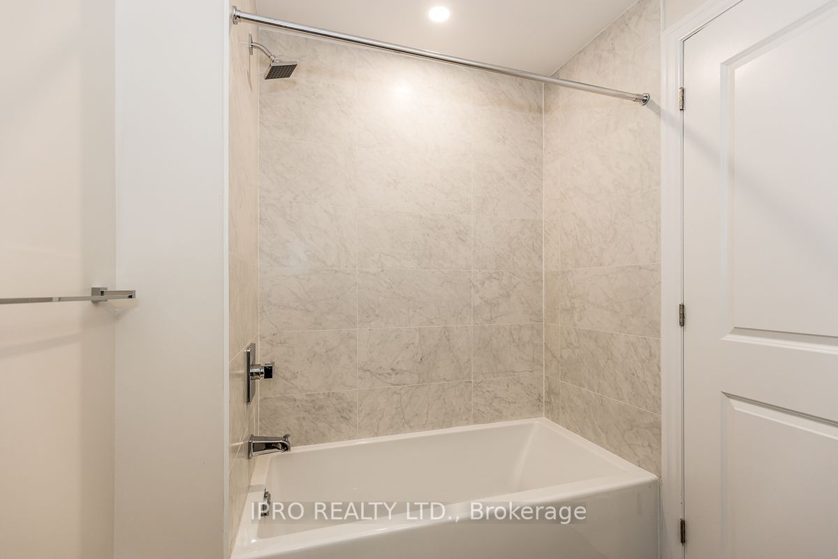 9085 Jane Street, #1910