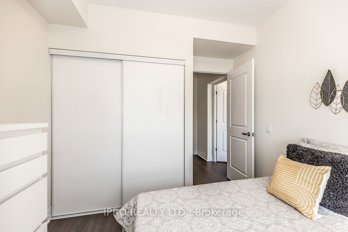 9085 Jane Street, #1910