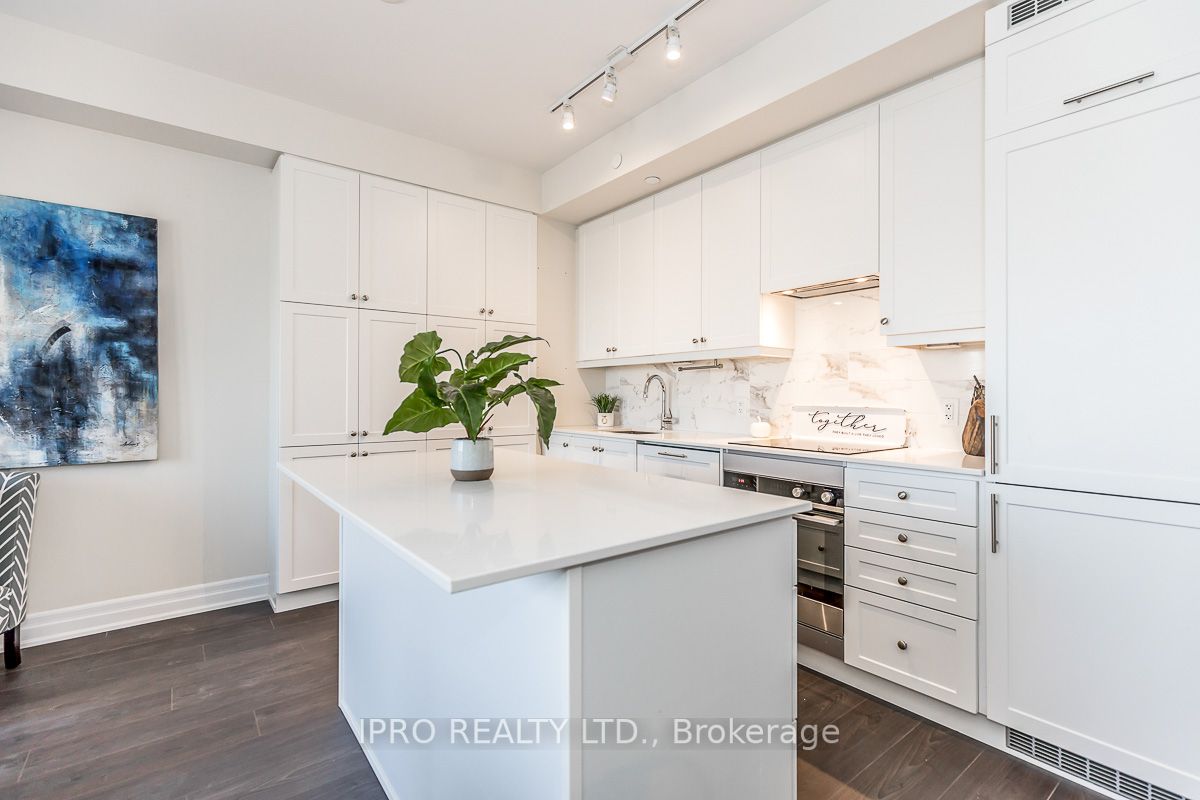 9085 Jane Street, #1910