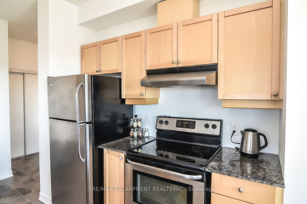 7730 Kipling Ave, #1002