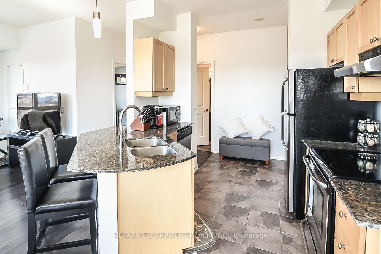 7730 Kipling Ave, #1002