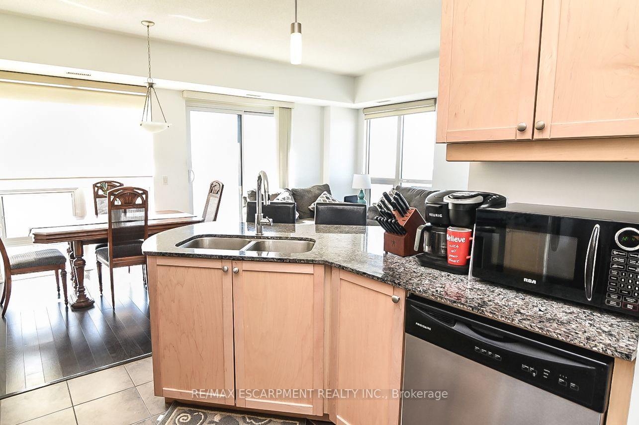 7730 Kipling Ave, #1002