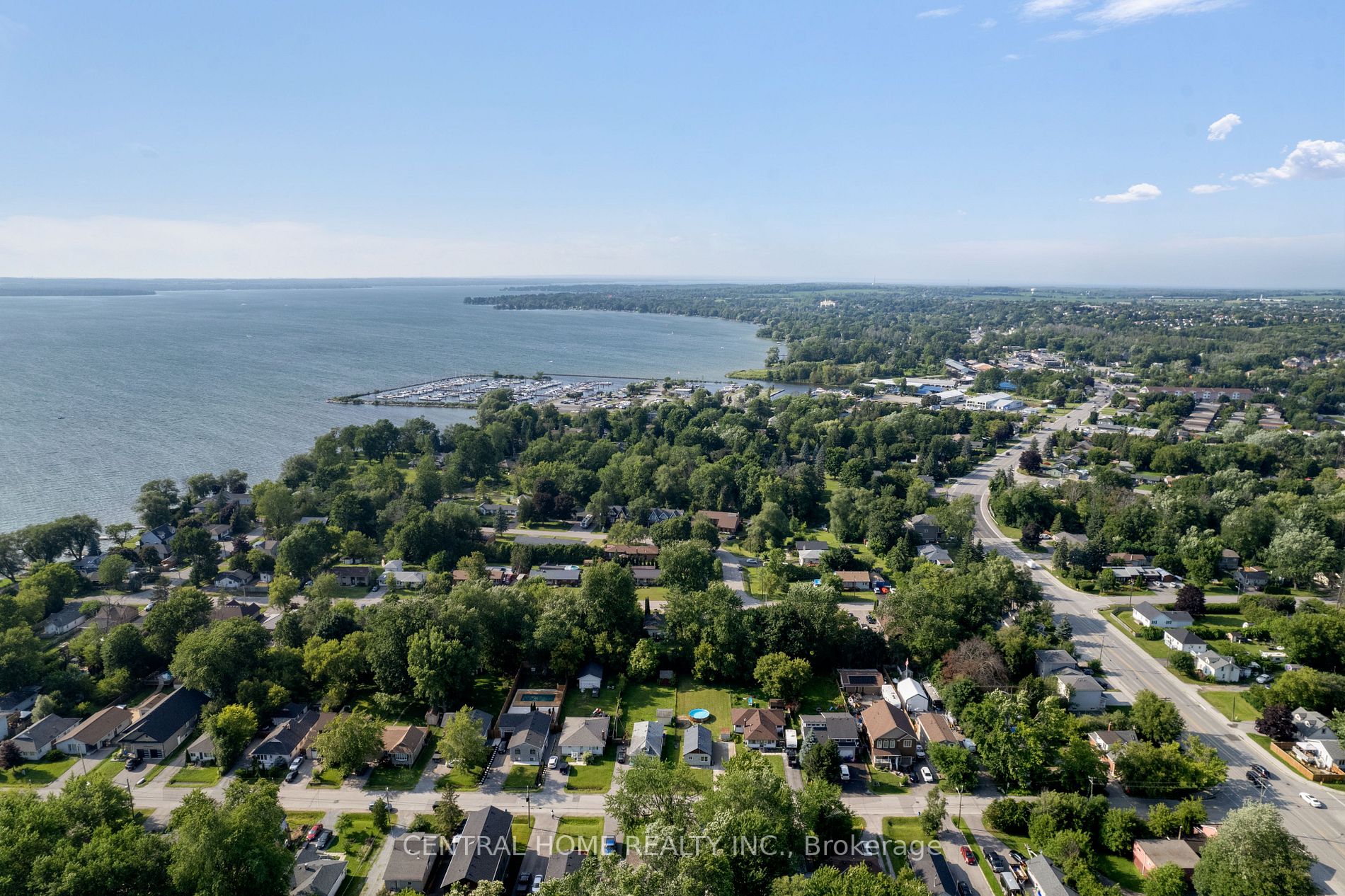 208 Bayview Ave