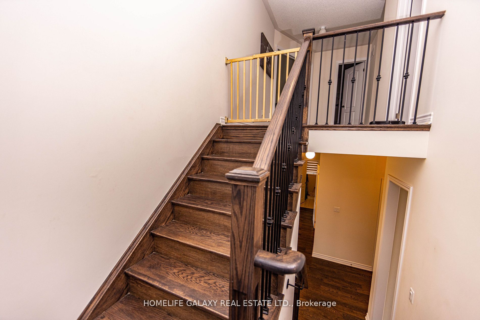 27 MCCaskell Street