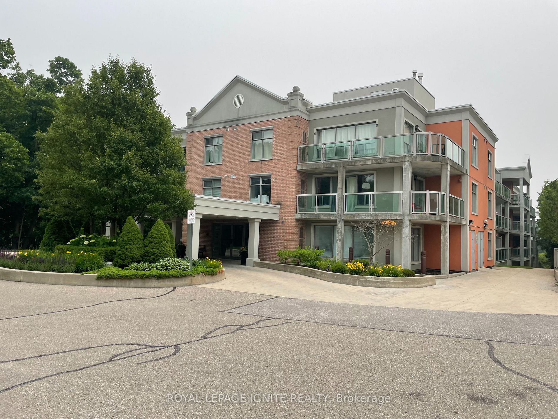 245 Pine Grove Rd, #211