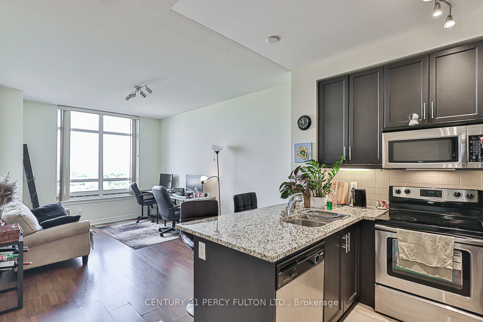 9245 Jane St, #1114