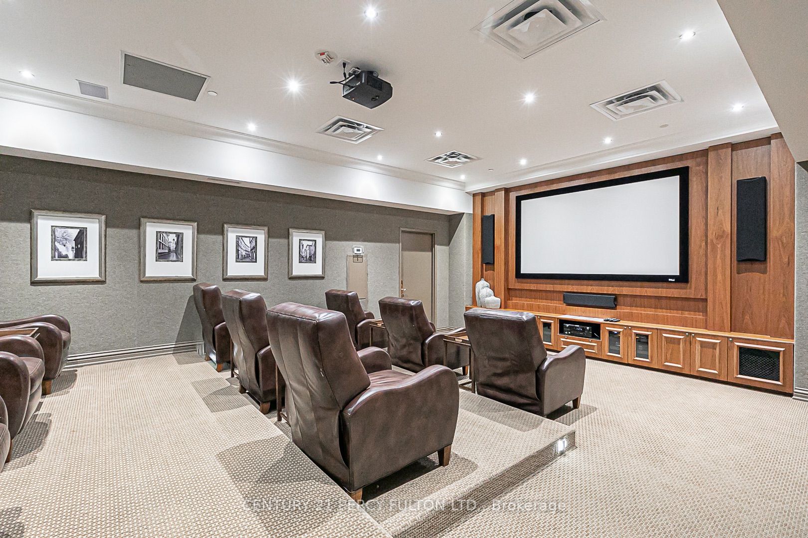 9245 Jane St, #1114