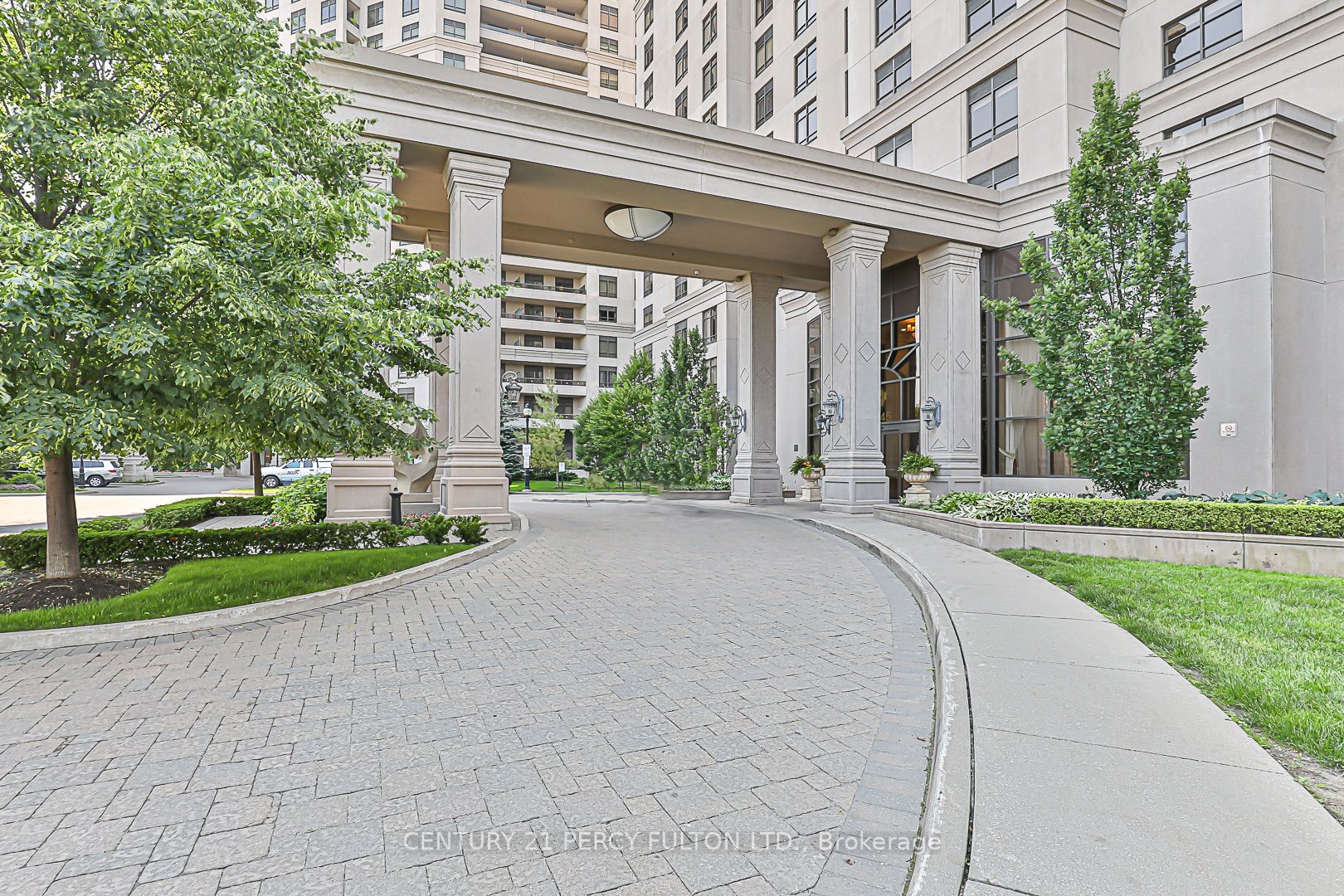 9245 Jane St, #1114