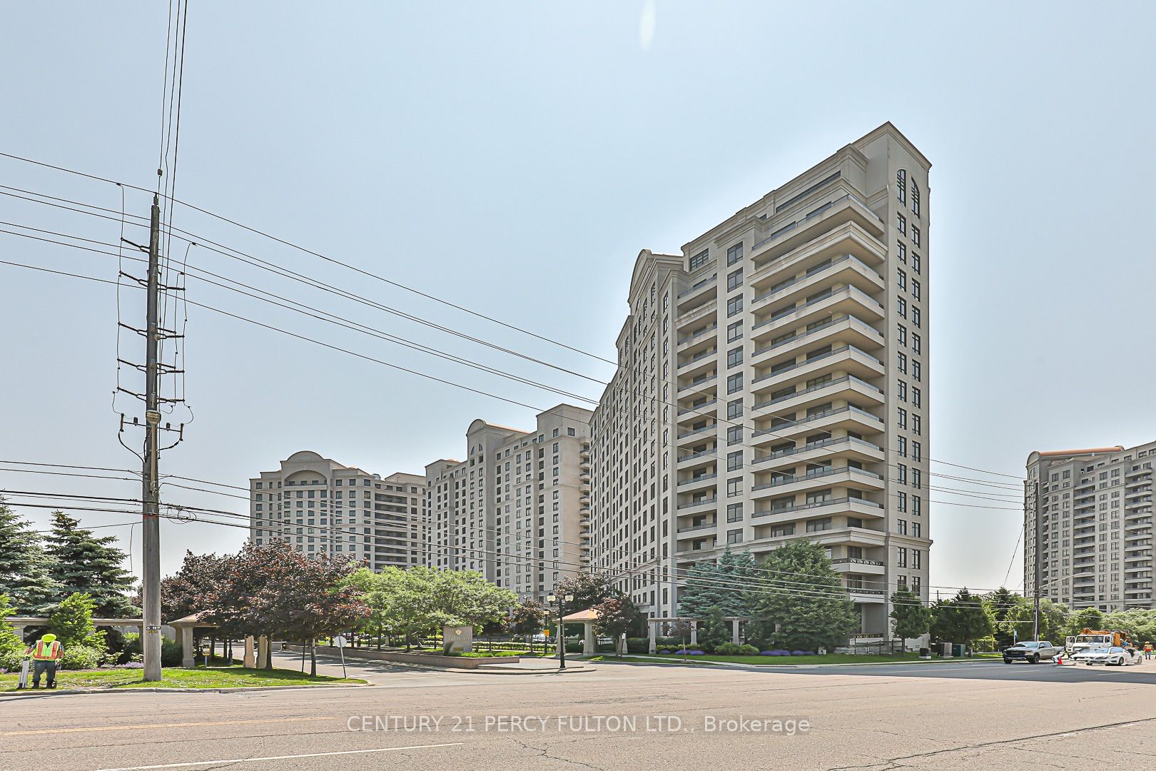 9245 Jane St, #1114