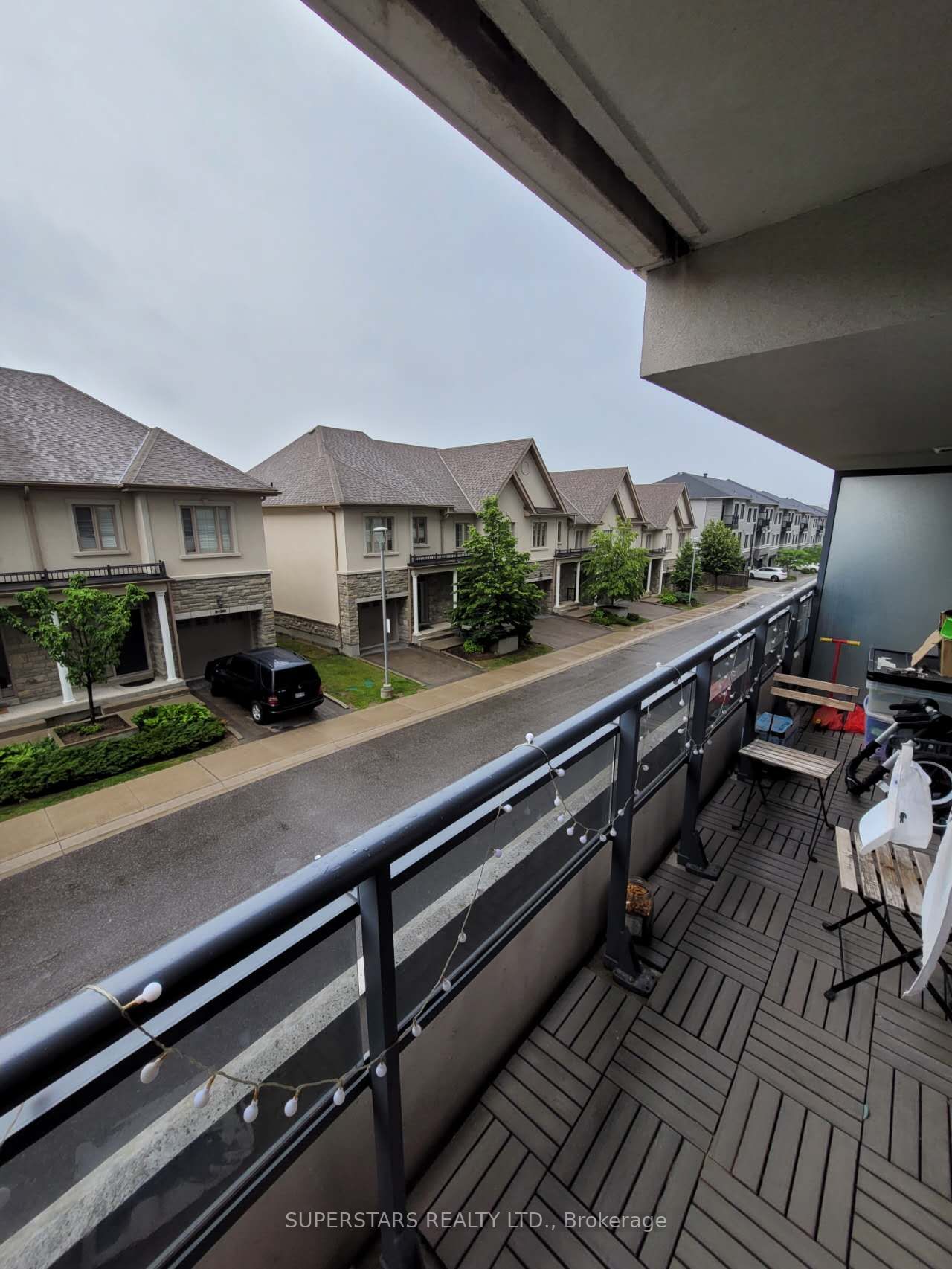 376 Highway 7 E, #221