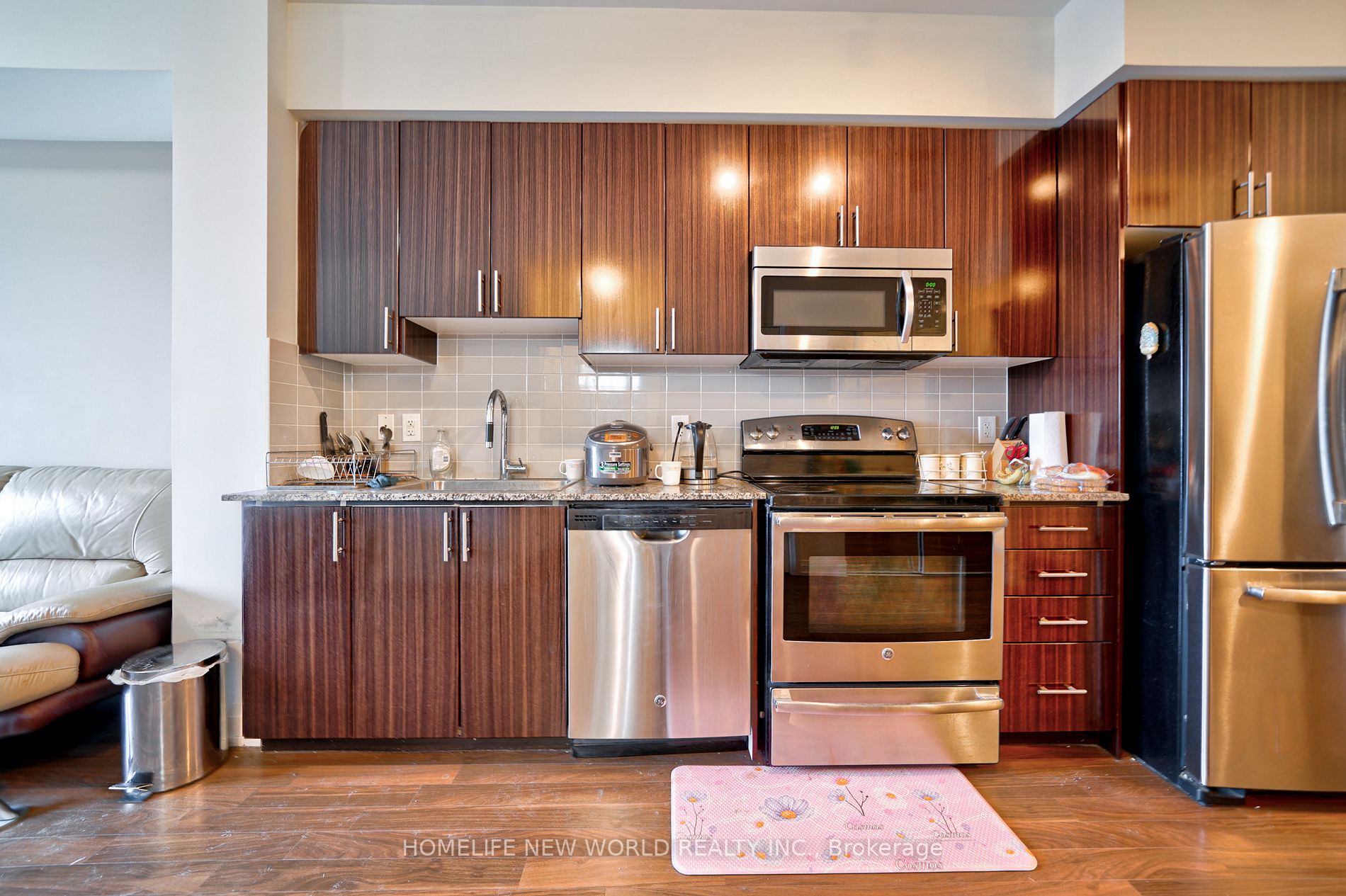 7171 Yonge St, #2706