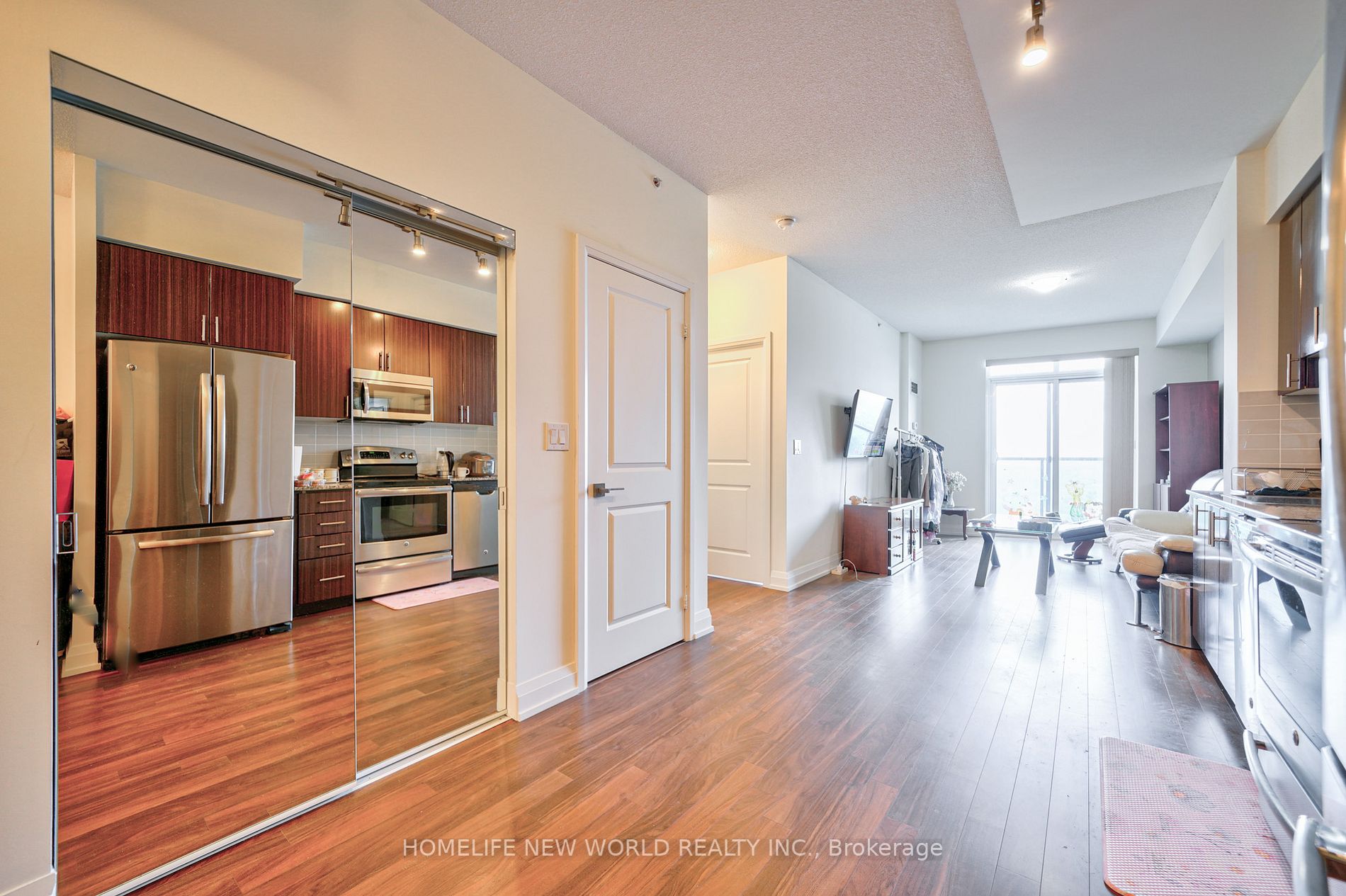 7171 Yonge St, #2706