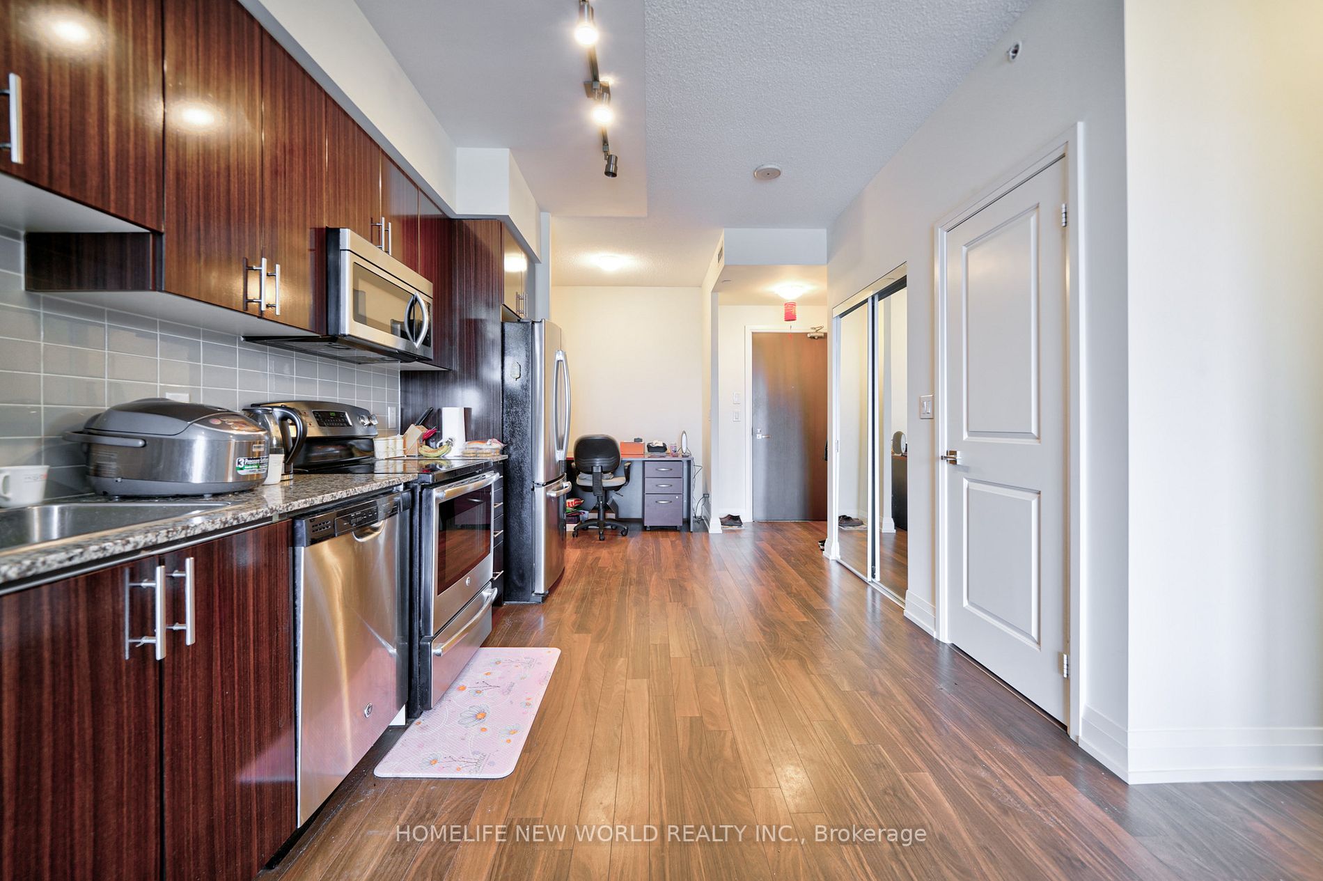 7171 Yonge St, #2706