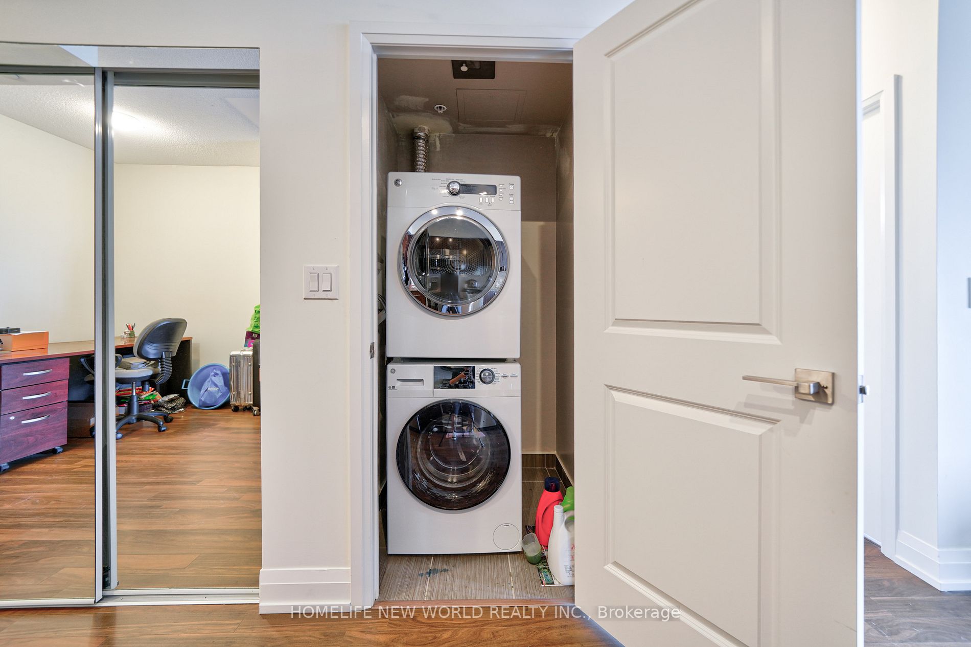 7171 Yonge St, #2706