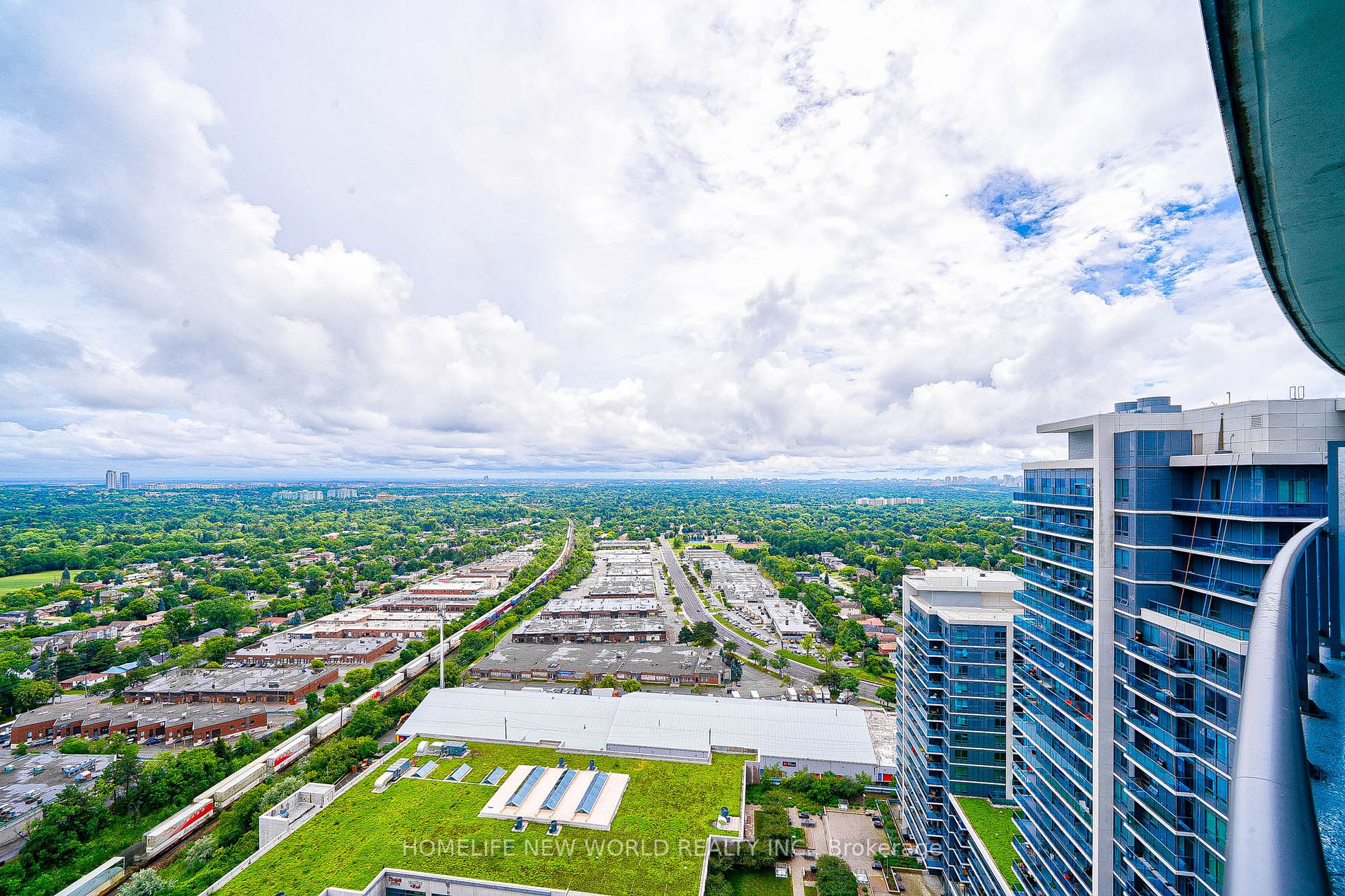 7171 Yonge St, #2706