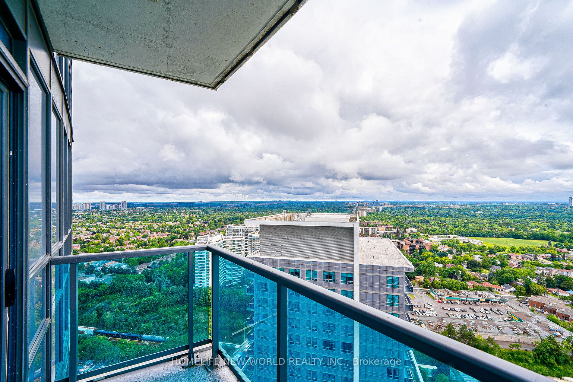 7171 Yonge St, #2706