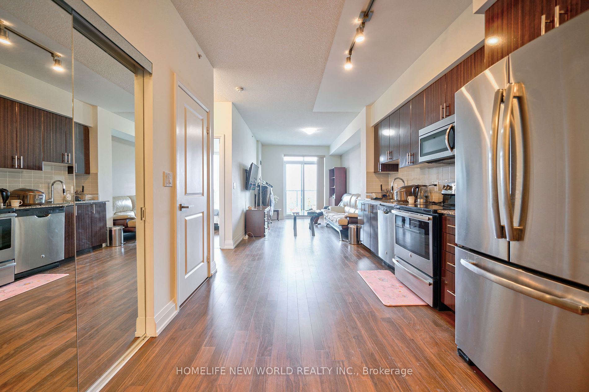 7171 Yonge St, #2706