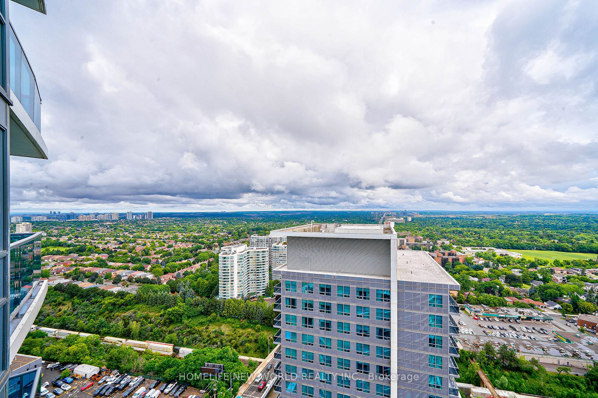 7171 Yonge St, #2706