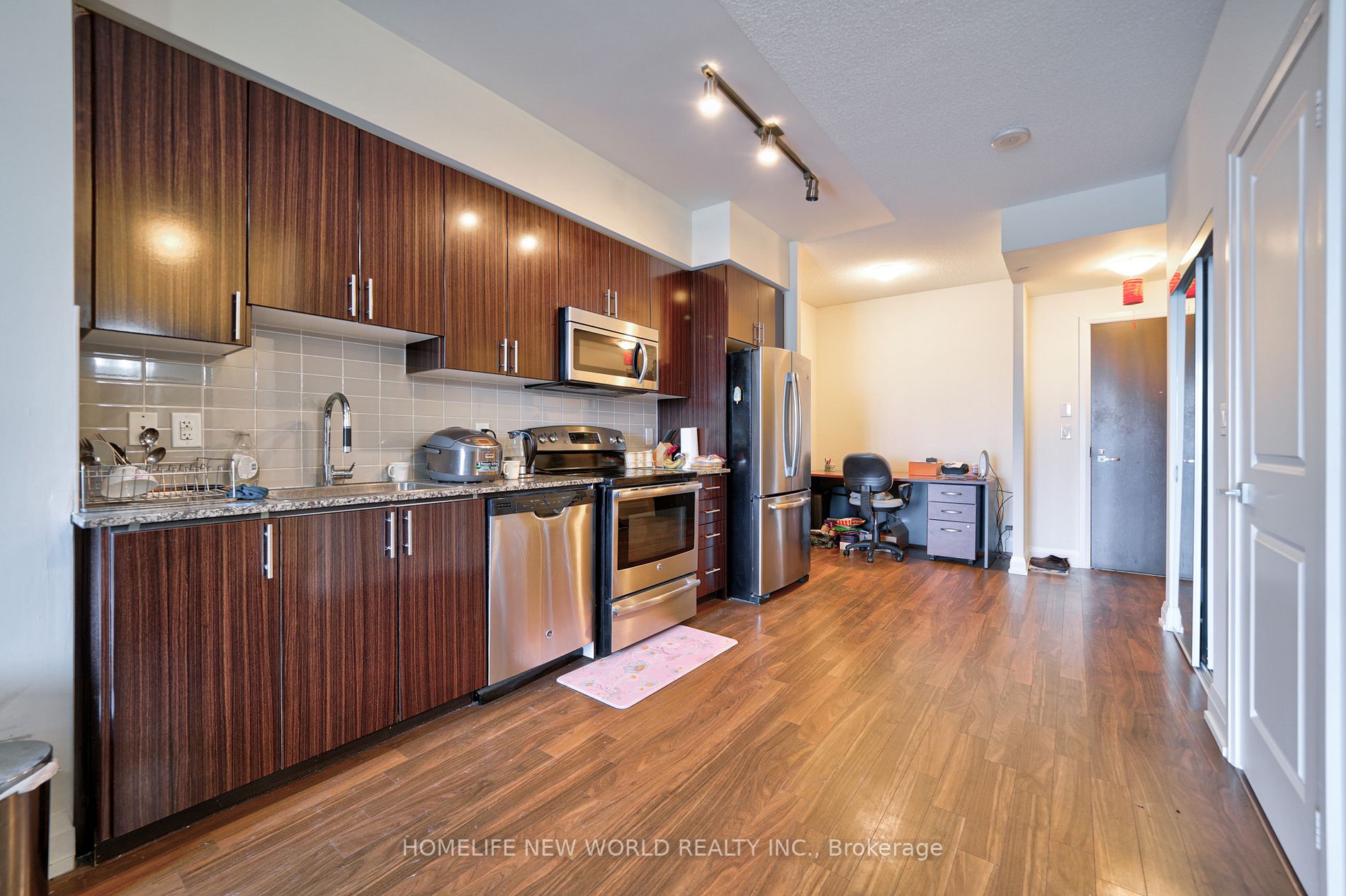 7171 Yonge St, #2706
