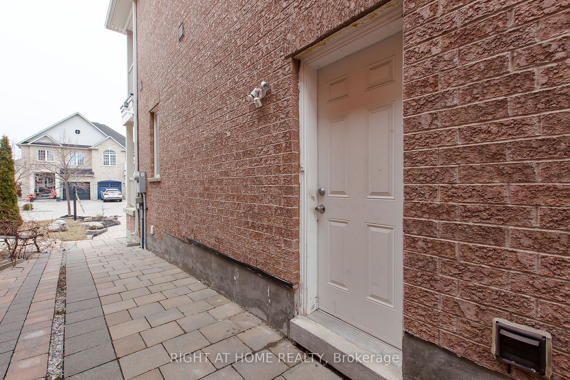 28 Ozner Cres