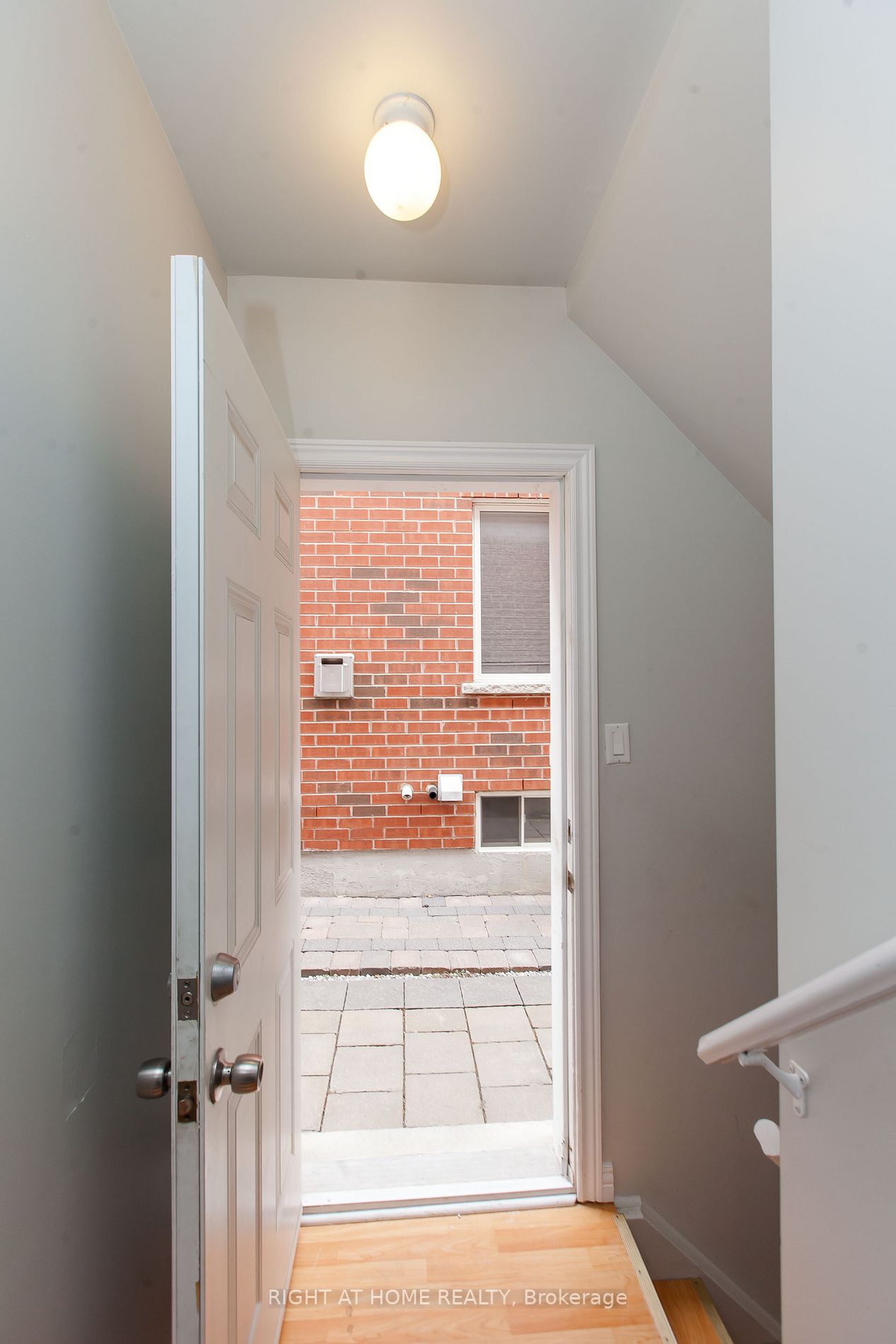 28 Ozner Cres