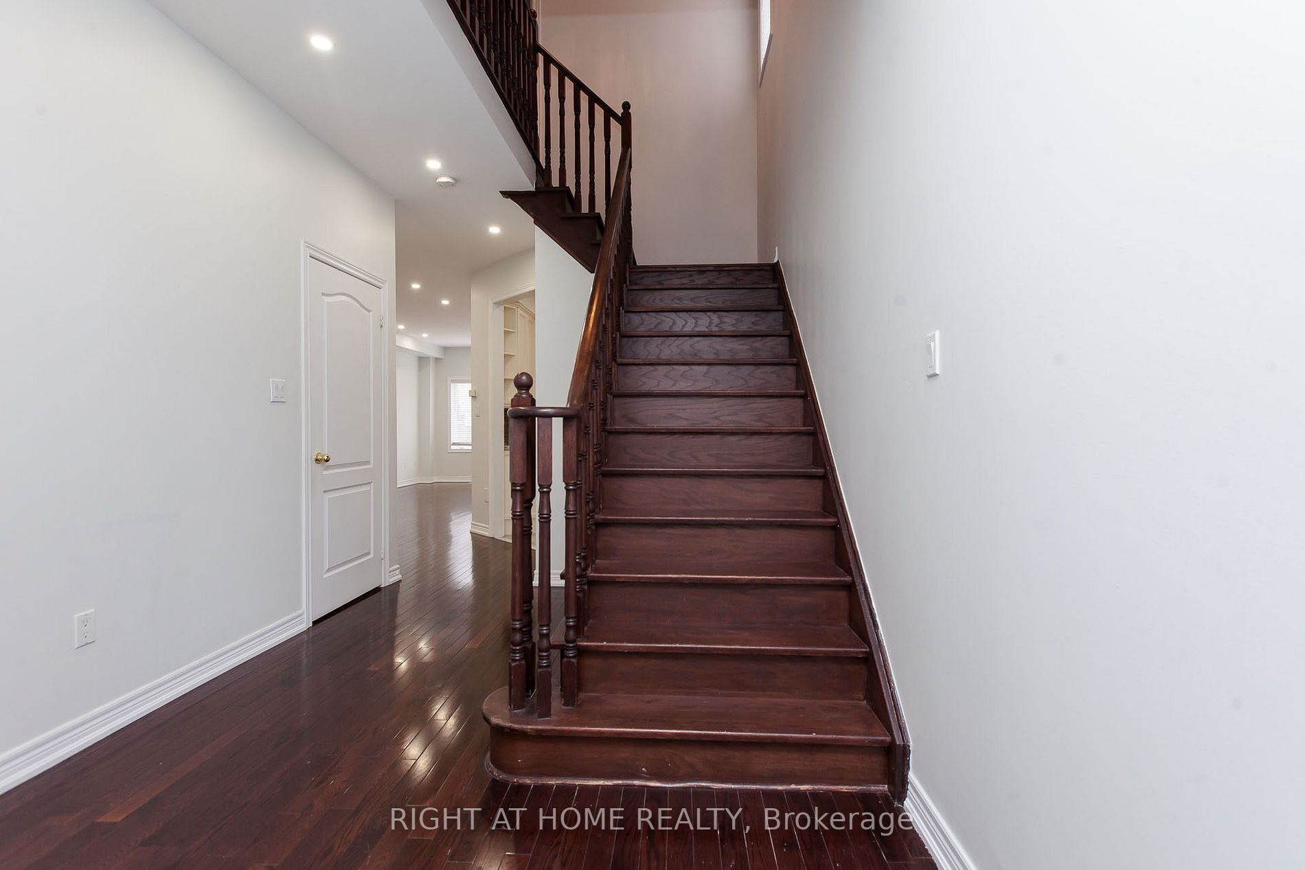 28 Ozner Cres
