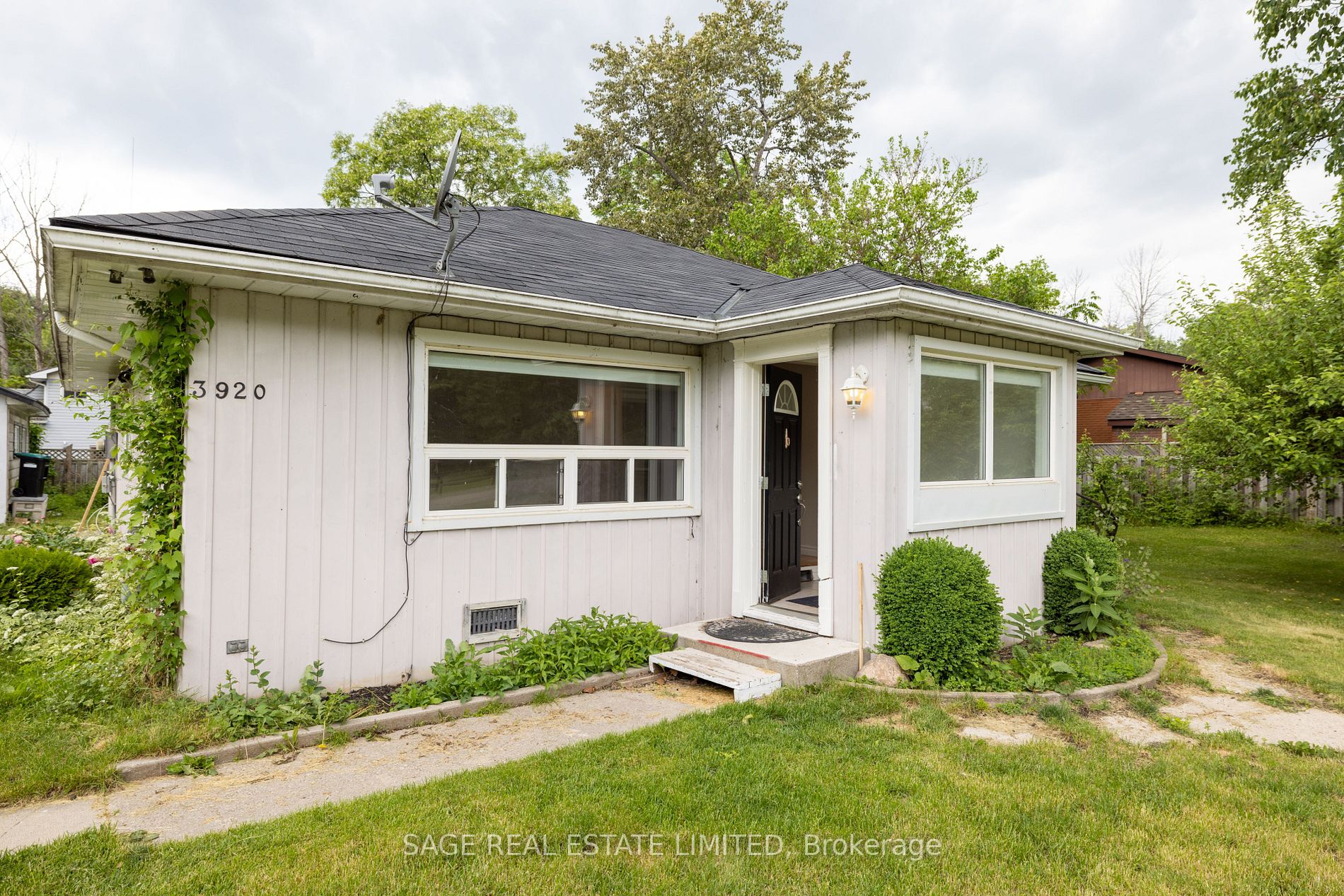 3920 Ruth Rd