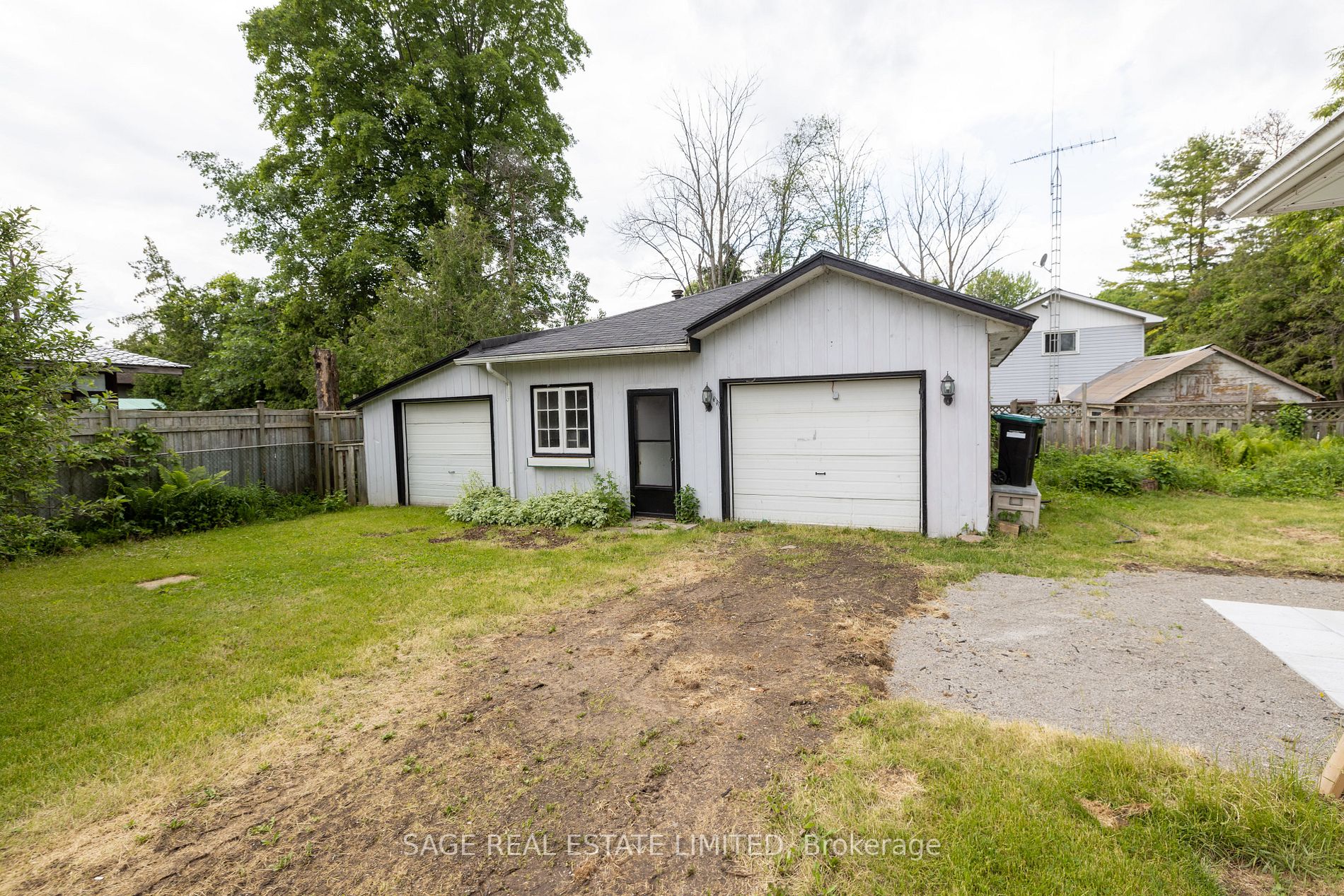 3920 Ruth Rd
