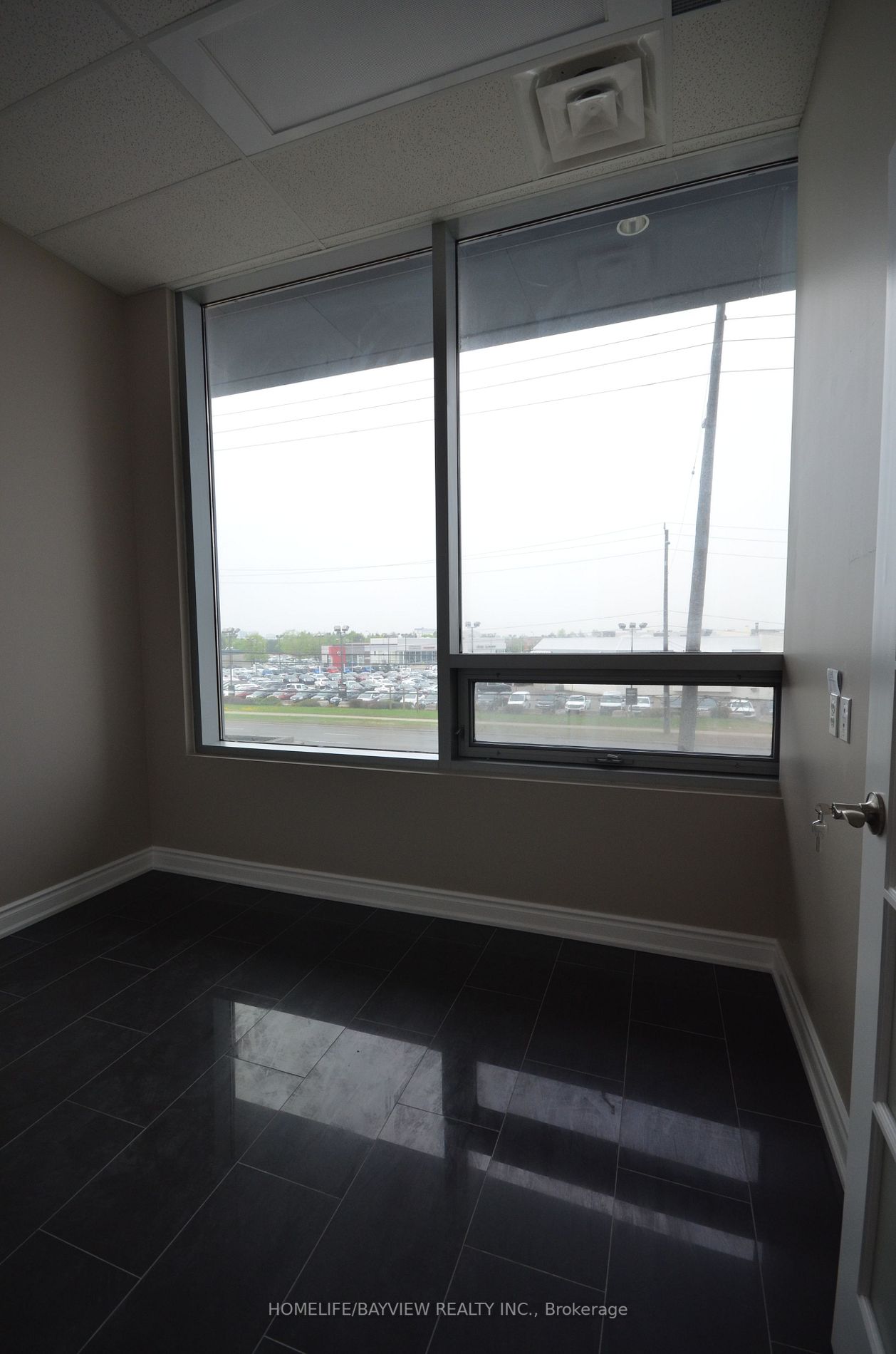 7163 Yonge St, #245