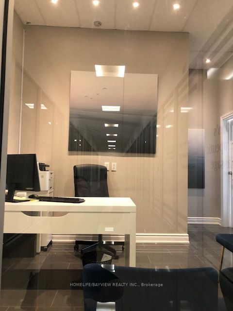 7163 Yonge St, #245