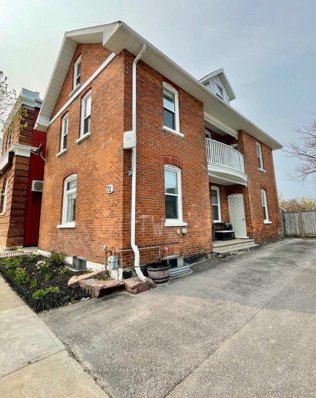 72 River St