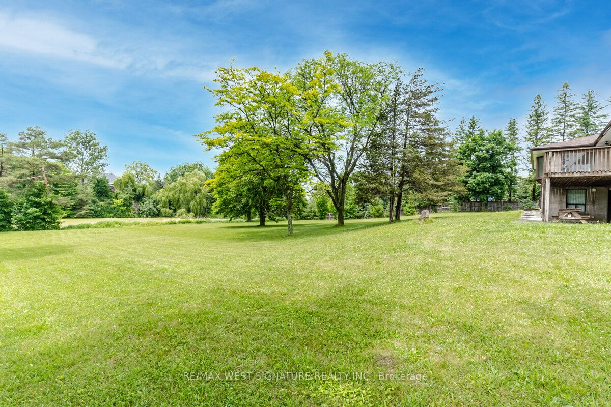 10 Keewaydin Rd