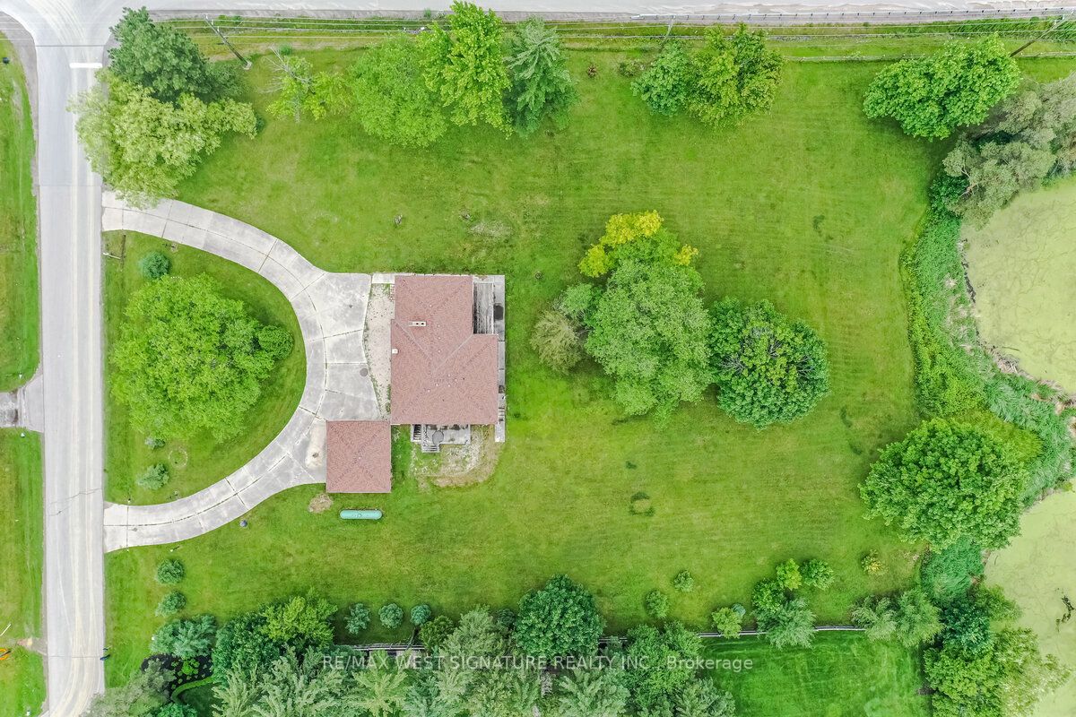 10 Keewaydin Rd