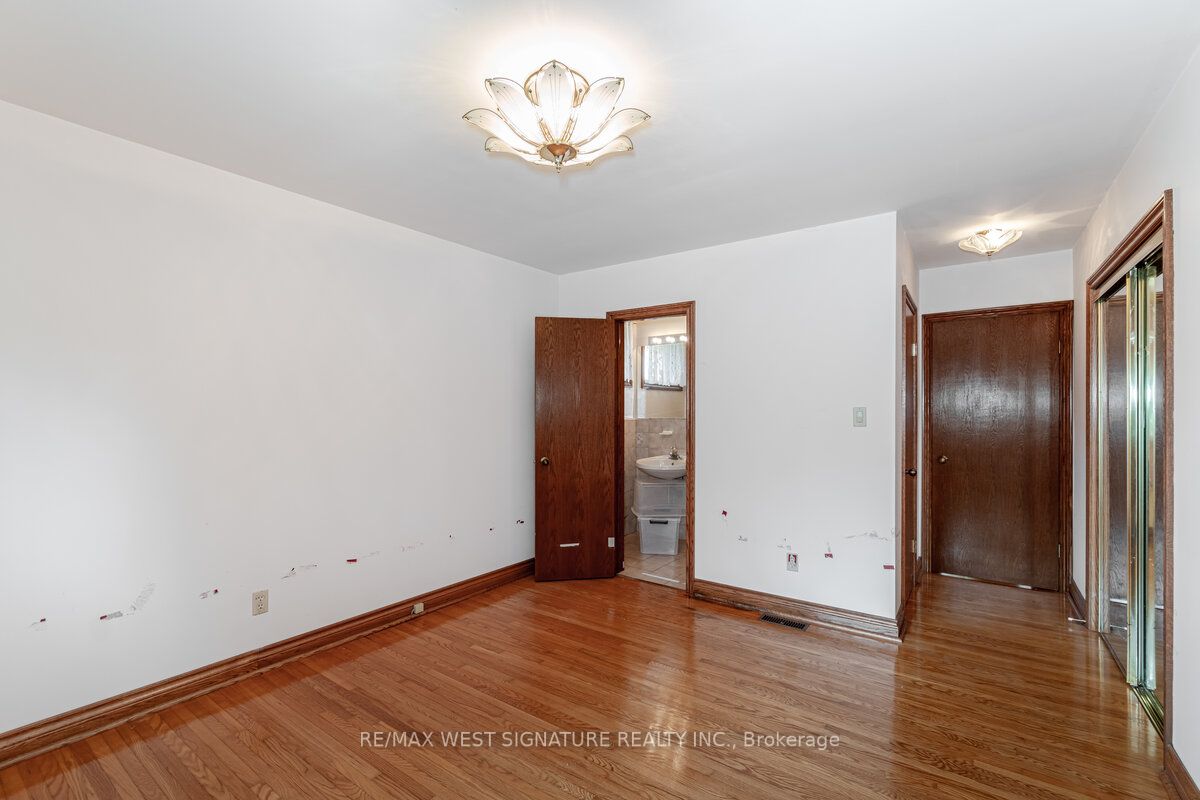 10 Keewaydin Rd