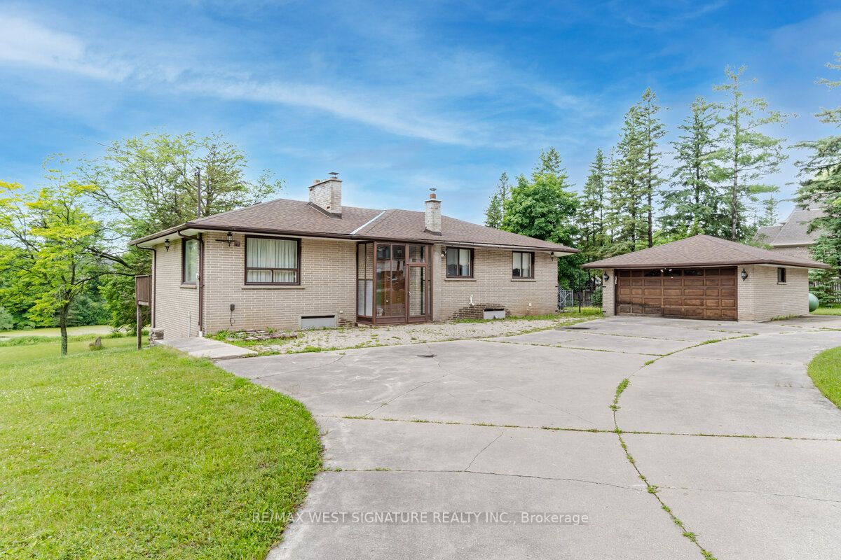 10 Keewaydin Rd
