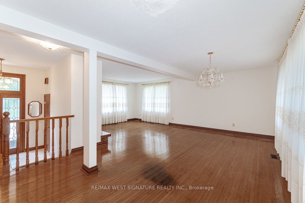 10 Keewaydin Rd