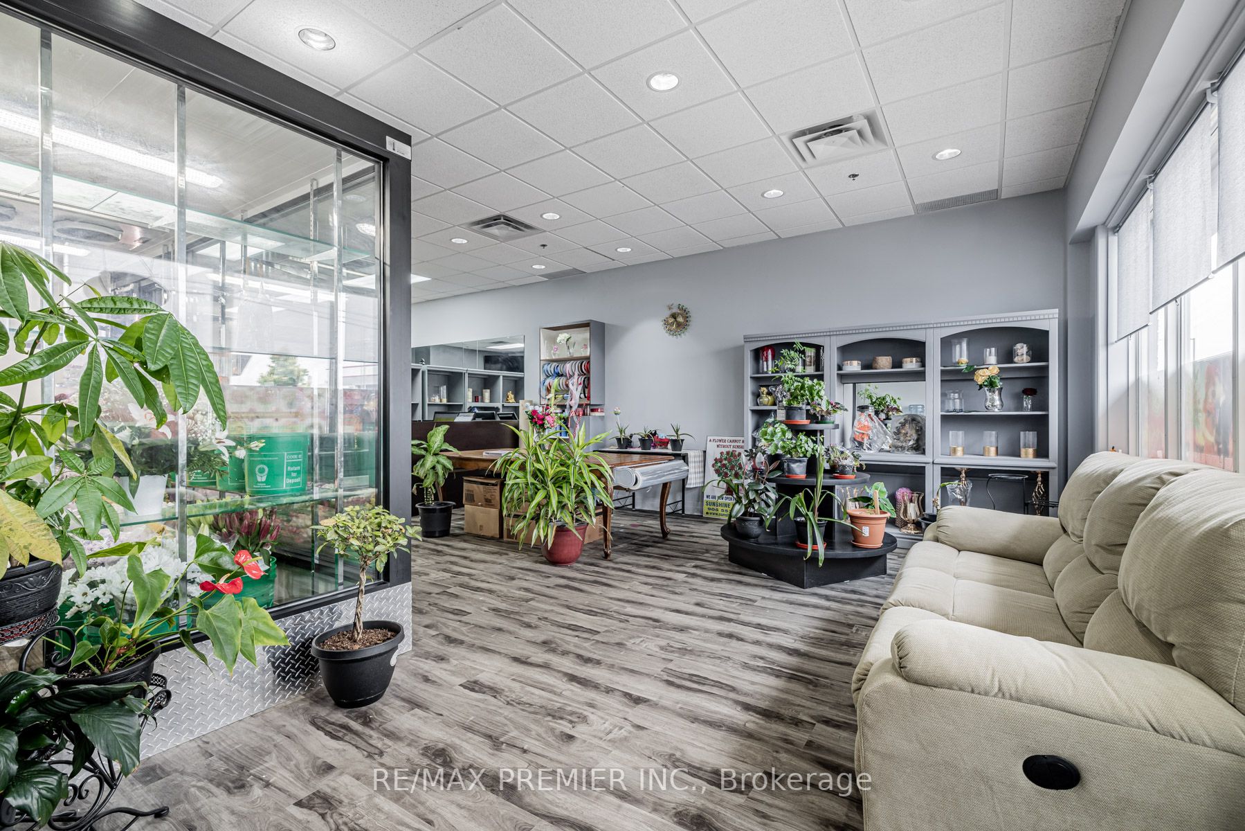 9441 Jane St, #112