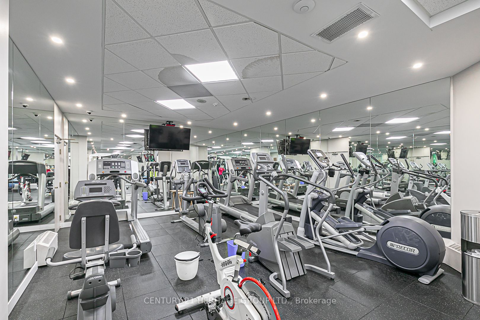 130 Pond Dr, #102