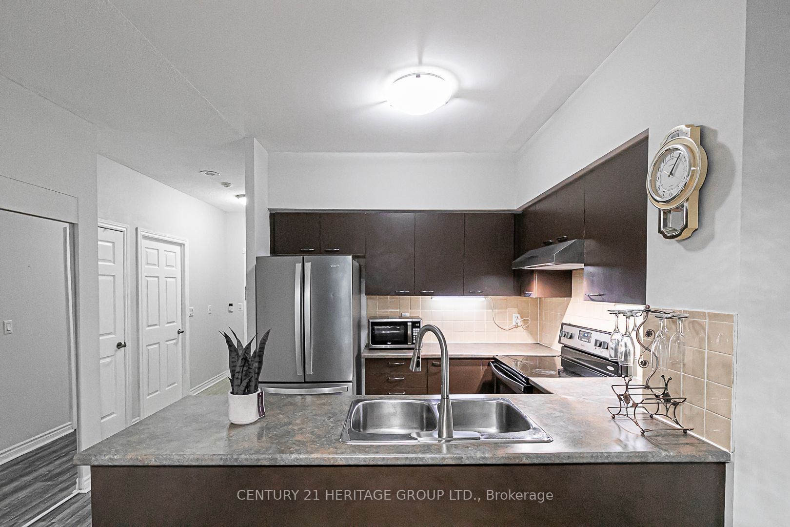 130 Pond Dr, #102