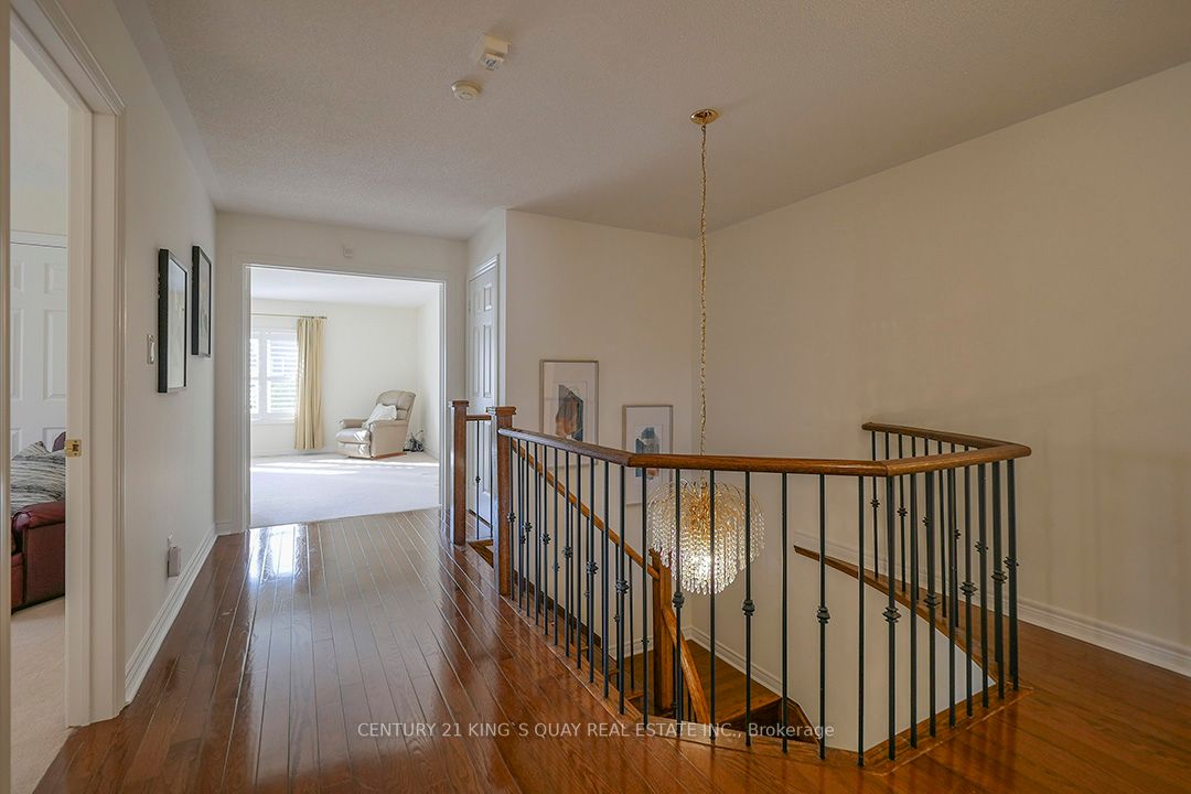 50 Castleglen Blvd