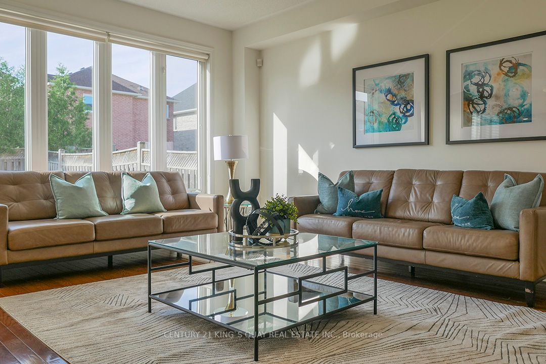 50 Castleglen Blvd