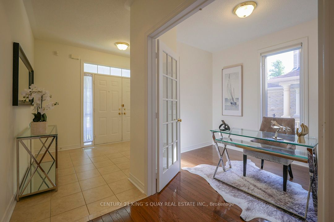 50 Castleglen Blvd