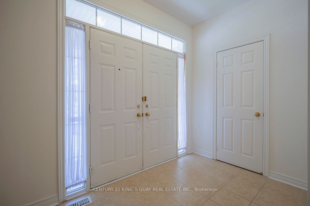50 Castleglen Blvd