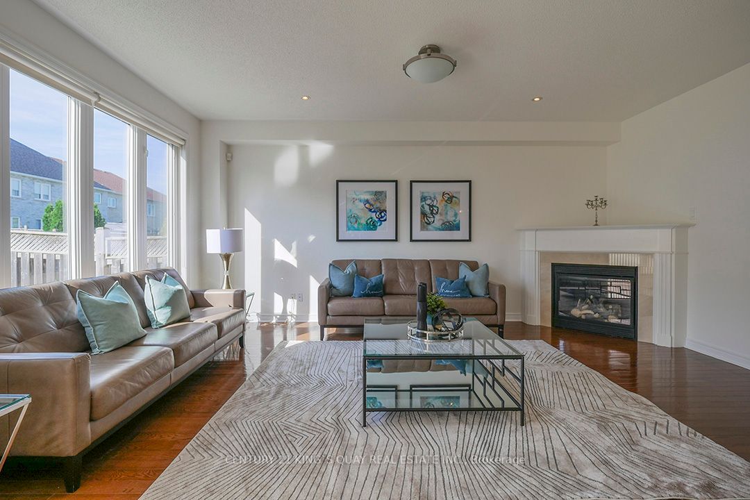 50 Castleglen Blvd