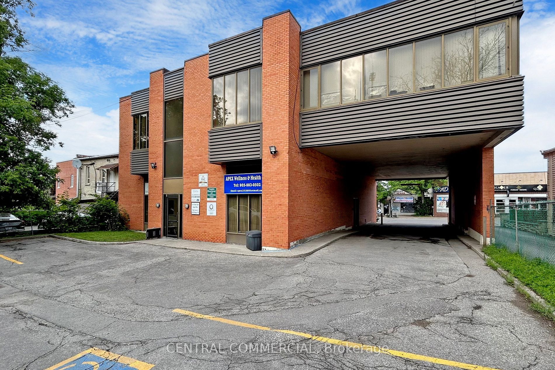 10168 Yonge St, #204
