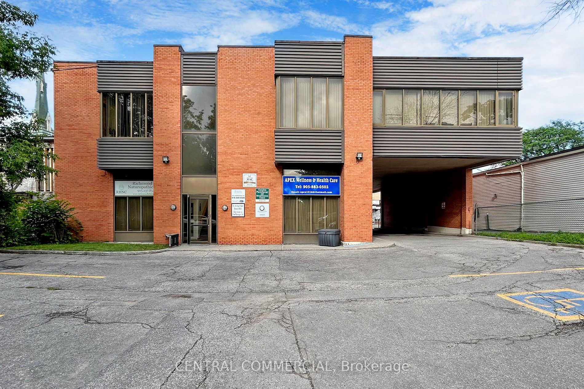 10168 Yonge St, #204