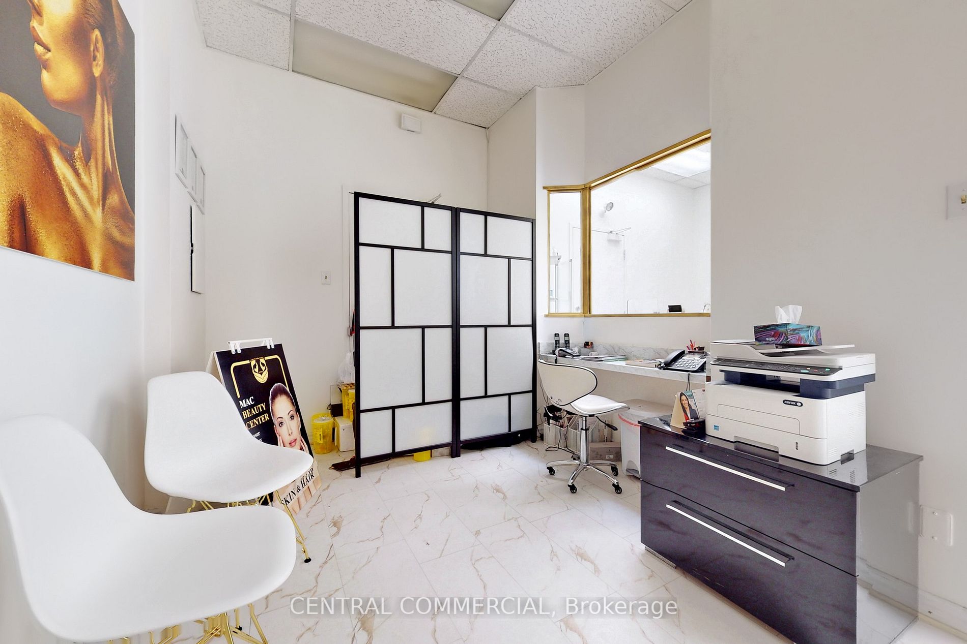 10168 Yonge St, #204